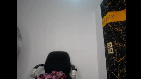 bella online show from May 14, 6:50 pm