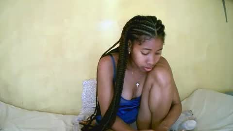 bellaena online show from October 30, 5:08 am