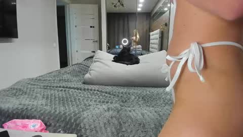 BellaFlexy online show from May 23, 3:02 am