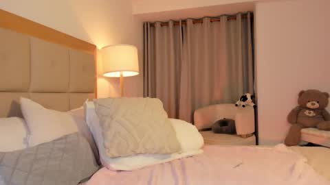 Bella Mia online show from December 20, 11:22 pm