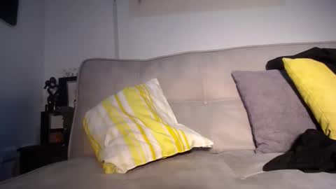 Snapshot of bellangel_ chatting on February 7, 1:15 am Camille online show from February 7, 1:15 am