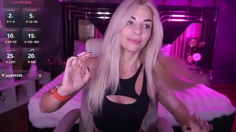 Bella online show from December 22, 8:48 pm