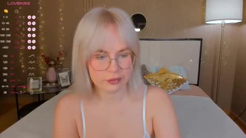 Bella online show from November 27, 12:51 am