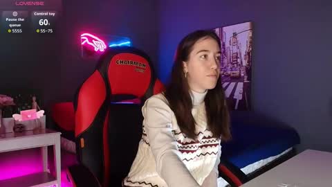 Bella online show from November 20, 2:36 pm