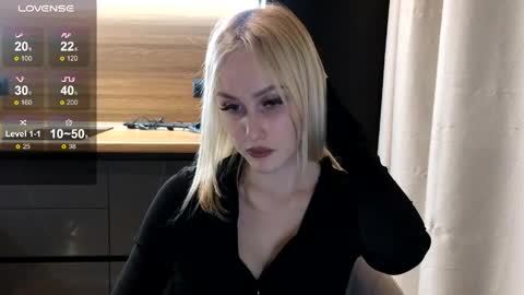 Belle online show from May 30, 4:49 pm
