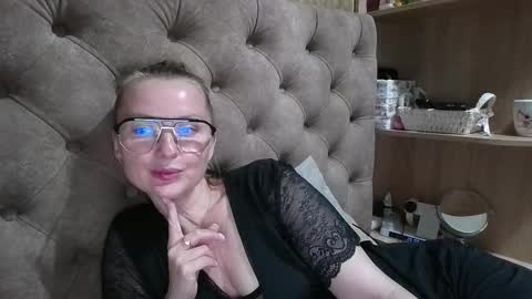 Snapshot of belleamiee chatting on September 11, 5:36 pm Amelia online show from September 11, 5:36 pm
