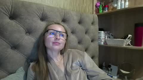 Snapshot of belleamiee chatting on October 8, 7:09 pm Amelia online show from October 8, 7:09 pm