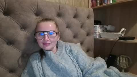 Amelia online show from November 12, 4:09 pm