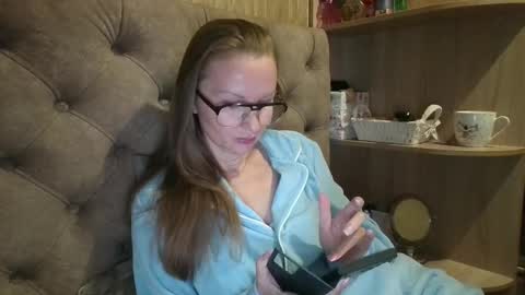 Snapshot of belleamiee chatting on October 17, 5:17 pm Amelia online show from October 17, 5:17 pm
