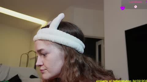 Snapshot of bellebabyboo chatting on February 24, 4:49 am BELLE online show from February 24, 4:49 am