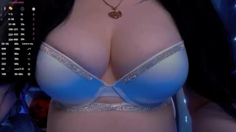 Snapshot of bellelovexx chatting on October 9, 10:43 am Hello I am kind friendly and cute girl online show from October 9, 10:43 am