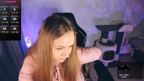 Snapshot of bellezza_ chatting on January 6, 2:14 pm Your Annabelle Wolf online show from January 6, 2:14 pm