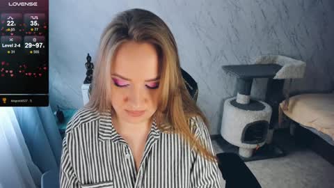 Snapshot of bellezza_ chatting on January 9, 11:14 am Your Annabelle Wolf online show from January 9, 11:14 am