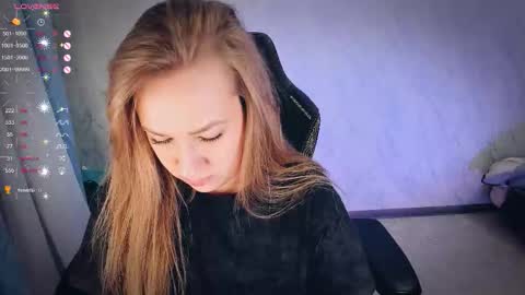 Your Annabelle Wolf  online show from November 8, 12:24 am