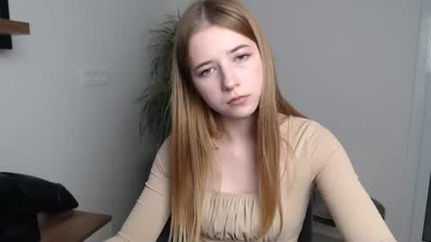 bellochka_ online show from December 2, 4:16 pm