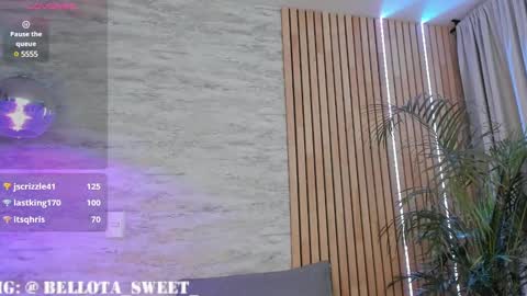 Snapshot of bellota_sweet chatting on December 10, 2:27 am  Bella  online show from December 10, 2:27 am