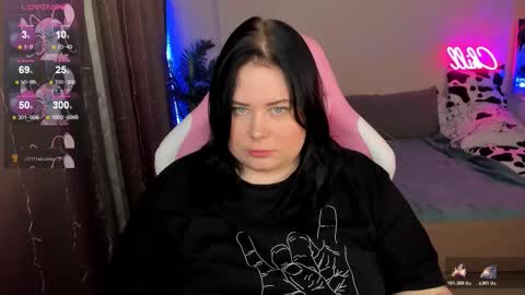 LinaBoo online show from November 25, 4:50 pm