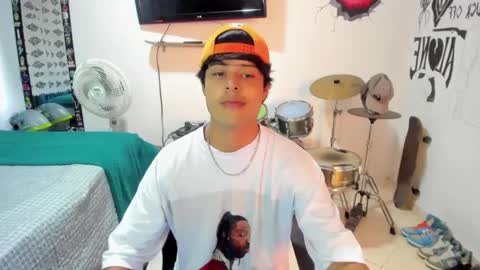 Snapshot of ben_falcon chatting on February 26, 12:16 pm Ben online show from February 26, 12:16 pm