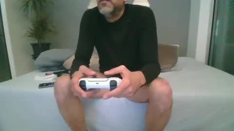 benbare13 online show from February 26, 6:37 pm