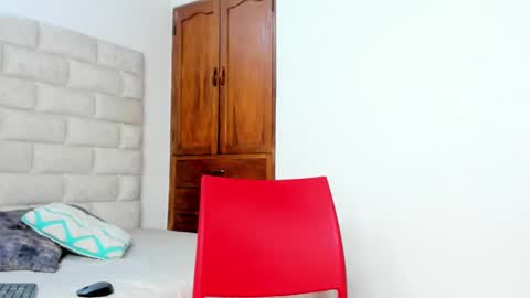    online show from November 6, 8:34 pm