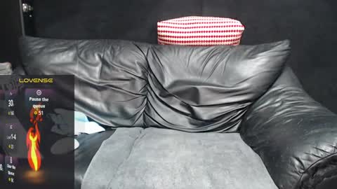 Bencrow online show from April 8, 8:45 pm