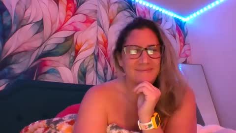 Becky online show from December 9, 3:18 am