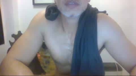 benedett22 online show from May 7, 8:48 pm