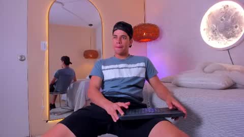 BENJAMIN online show from June 11, 2:53 am