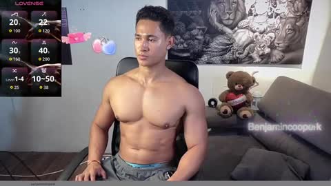 benjamincooperk online show from October 26, 7:46 pm