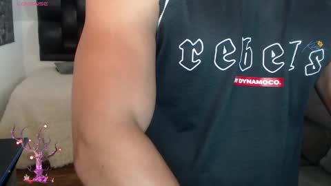 benjamincooperk online show from May 12, 6:44 am