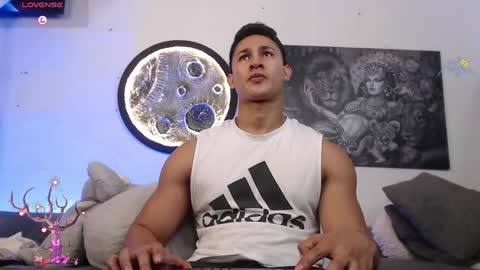 benjamincooperk online show from April 16, 4:34 am