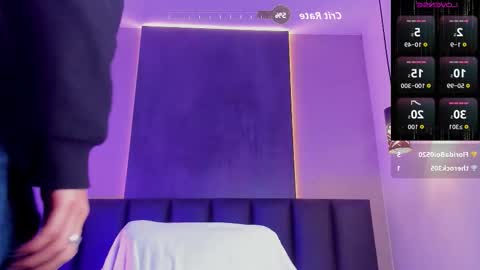Snapshot of benjifiore_ chatting on October 18, 11:42 pm BENJI FIORE online show from October 18, 11:42 pm