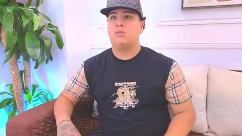 bennett_alejoo online show from May 29, 7:12 pm
