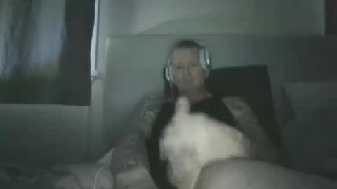 bennyinbrissy online show from December 16, 6:47 pm