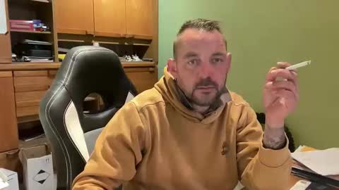 benochau online show from April 23, 4:42 am