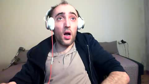 bentish online show from February 10, 3:15 pm