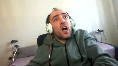 bentish online show from March 3, 11:28 am