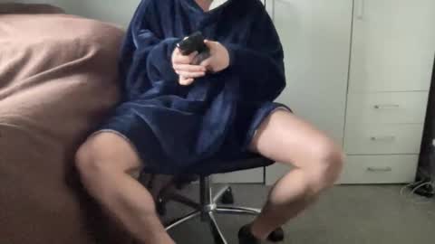 READ MY BIO ---  --- READ MY BIO online show from October 31, 2:28 pm