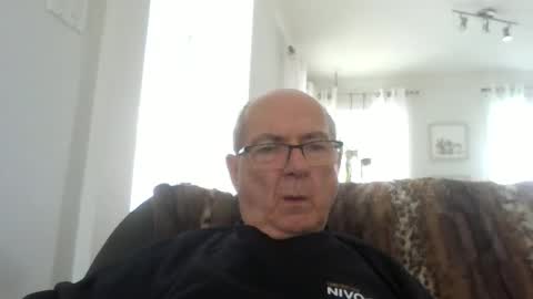 bernard1102 online show from May 27, 2:14 pm