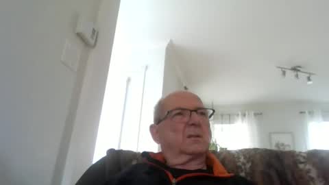bernard1102 online show from May 29, 1:09 pm
