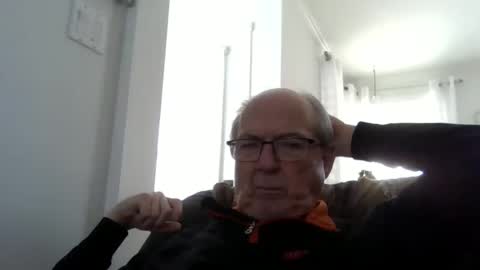 bernard1102 online show from February 28, 6:52 pm