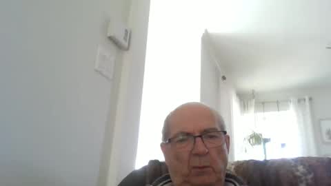 bernard1102 online show from May 9, 1:28 pm
