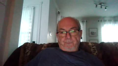 bernard1102 online show from October 12, 11:14 am