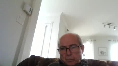 bernard1102 online show from May 18, 9:54 pm