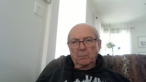 bernard1102 online show from May 13, 1:43 pm