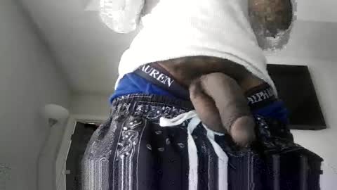 Snapshot of bertdollaz757 chatting on October 13, 4:31 pm ToxicPipe757 online show from October 13, 4:31 pm