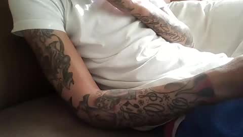 Snapshot of bertdollaz757 chatting on February 22, 7:58 pm ToxicPipe757 online show from February 22, 7:58 pm