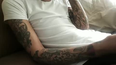 Snapshot of bertdollaz757 chatting on February 3, 7:52 pm ToxicPipe757 online show from February 3, 7:52 pm