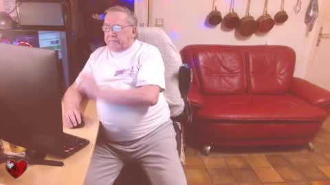 jean online show from February 22, 8:53 pm