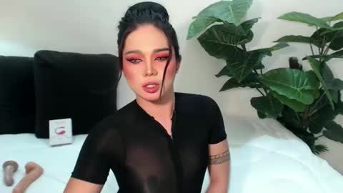 bestgirljulia online show from December 23, 10:43 am